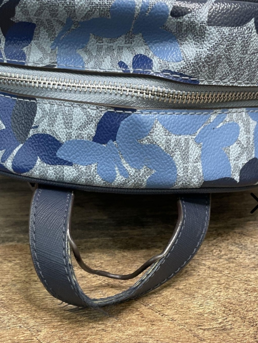 Michael Kors Navy and Light Blue Floral Logo Backpack with Matching Wallet - Picture 4 of 6